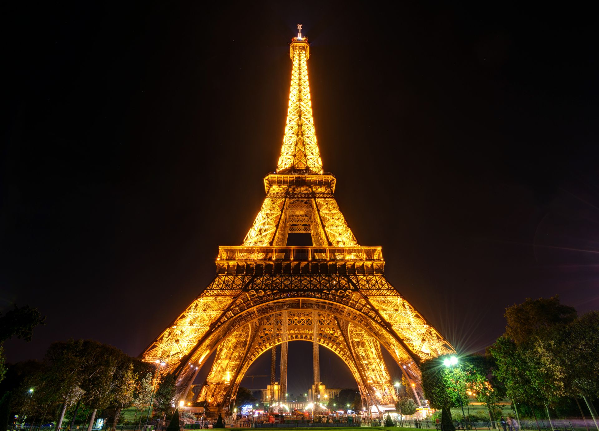 Paris é um dos destinos escolhidos pelas companhias aéreas. (Foto: Bigstock)