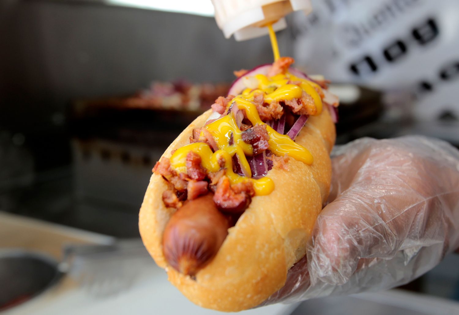 Em Curitiba, salsicha é "vina". O termo pode ser uma abreviação de "wienerwurst", como eram chamadas as salsichas de Viena. Foto: Pedro Serapio/Gazeta do Povo Em Curitiba, salsicha é "vina". O termo pode ser uma abreviação de "wienerwurst", como eram chamadas as salsichas de Viena. Foto: Pedro Serapio/Gazeta do Povo