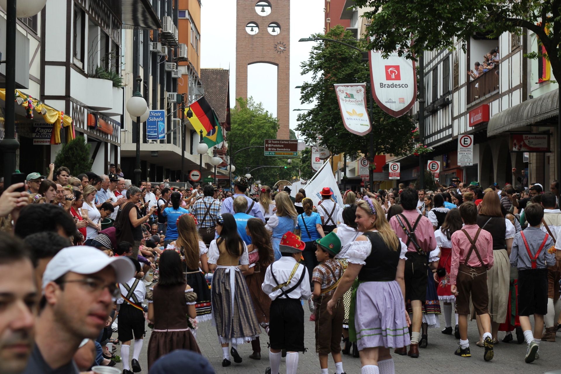 Destaque de uma das edições da Oktoberfest. Foto: Vitor Pamplona/Wikimedia Commons. Destaque de uma das edições da Oktoberfest. Foto: Vitor Pamplona/Wikimedia Commons.