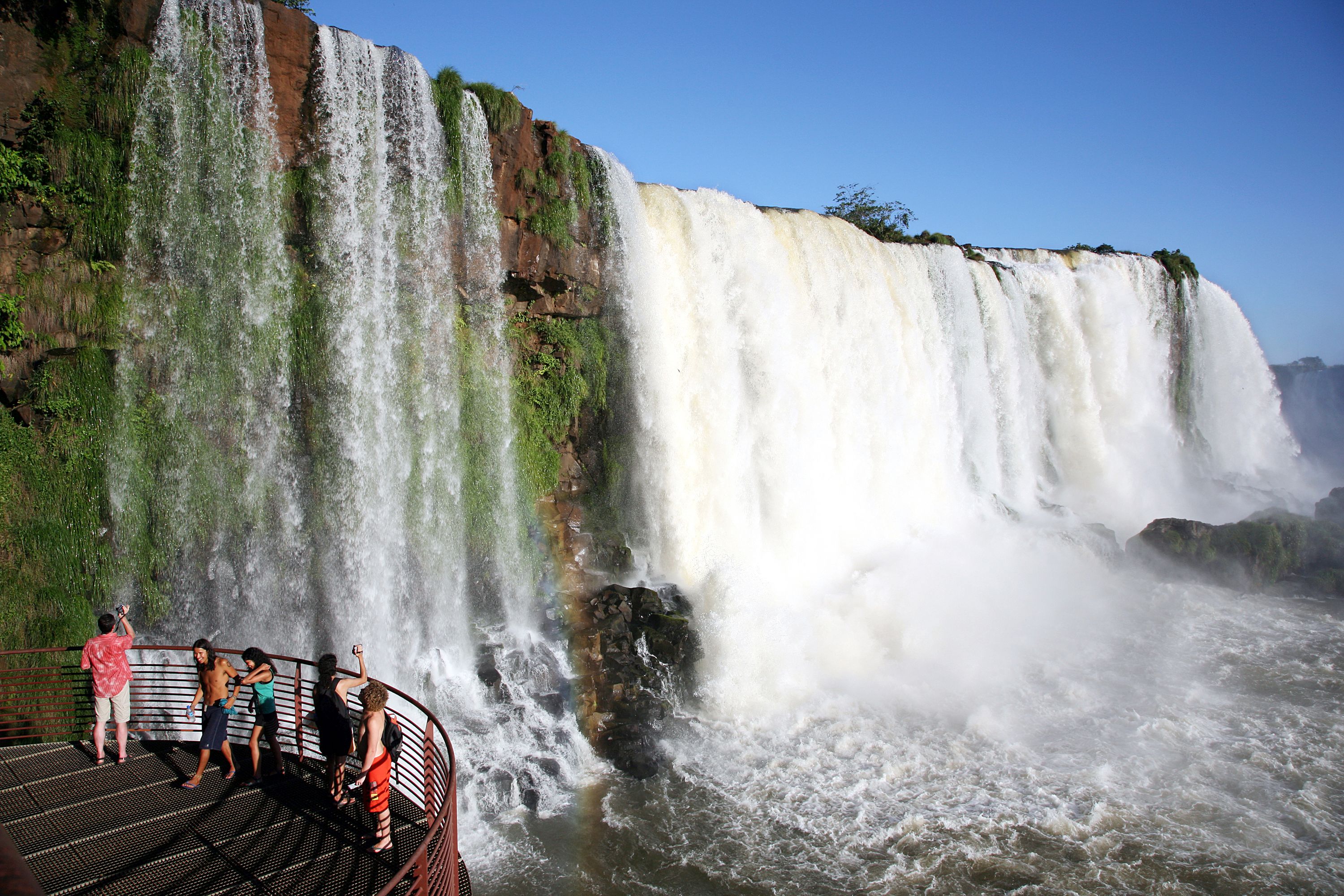 Quem quiser visitar Foz do Iguaçu durante o feriado de Dia das Crianças, ainda há voos disponíveis para o destino  (Foto: Joel Rocha | arquivo | Gazeta do Povo) 