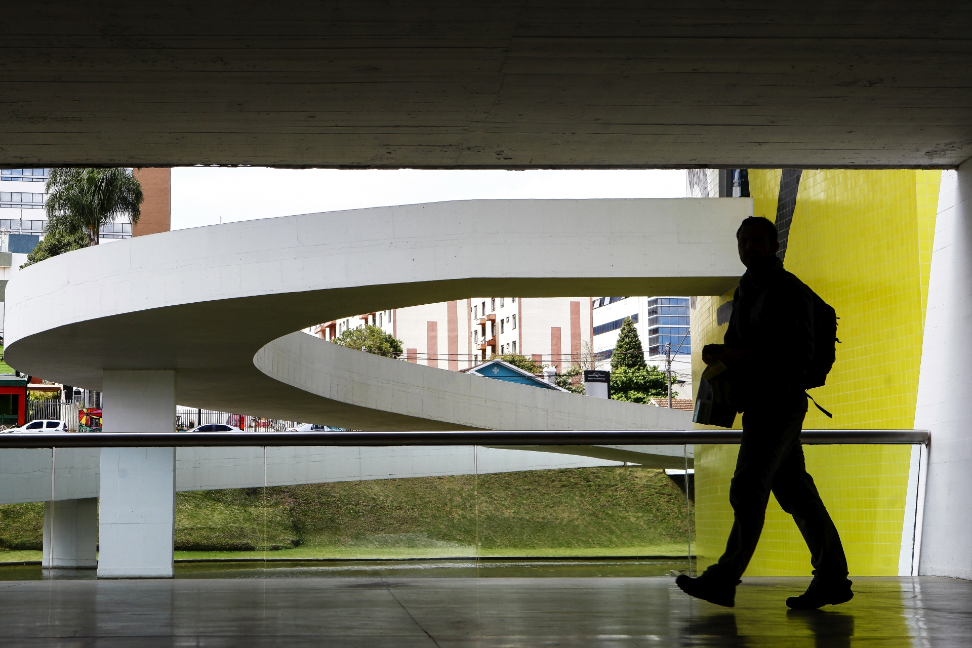Museu Oscar Niemeyer, o terceiro melhor museu do Brasil. Foto: André Rodrigues/Arquivo/Gazeta do Povo