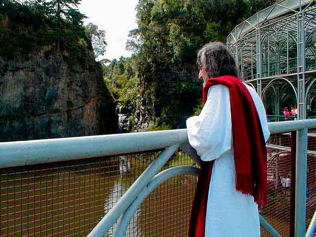 Na Ópera de Arame, durante um passeio com seus discípulos. Foto: INRI Cristo/Arquivo Pessoal Na Ópera de Arame, durante um passeio com seus discípulos. Foto: INRI Cristo/Arquivo Pessoal