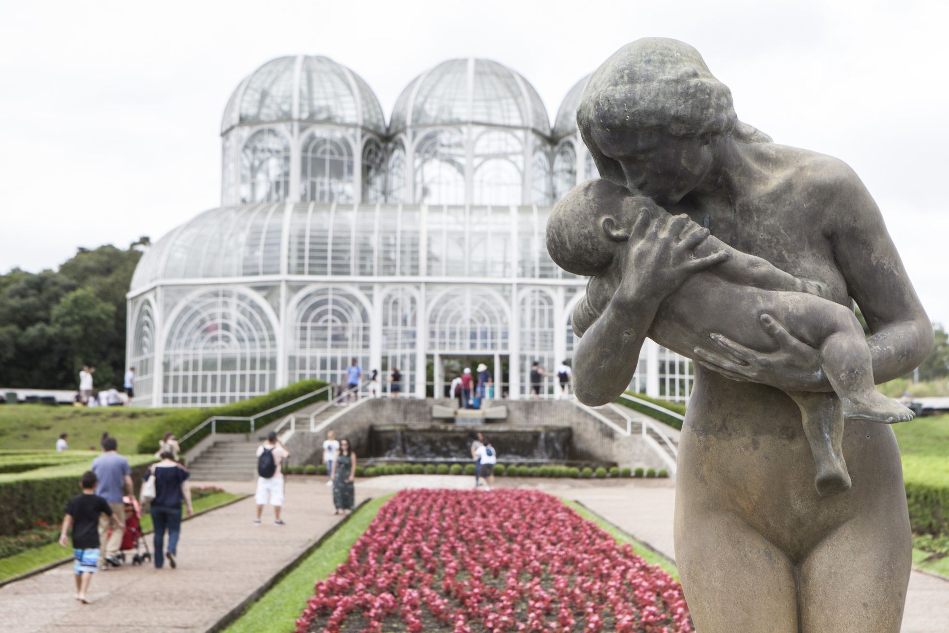 Jardim Botânico é o local preferido de parada dos passageiros da Linha Turismo.  Foto: Daniel Caron/Gazeta do Povo. 