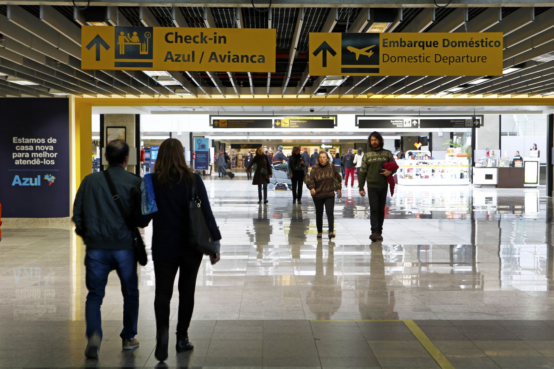 Não faltam relatos de passageiros que tiveram algum problema na hora de acionar o seguro-viagem, principalmente quando estão fora do país. Foto: Antônio More/Gazeta do Povo.