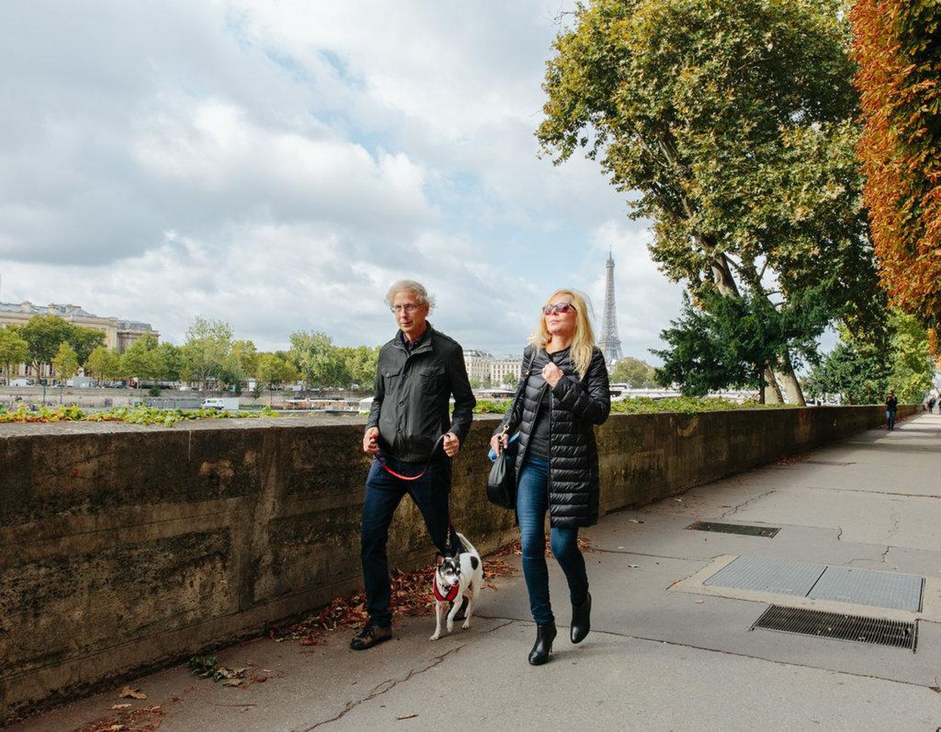O casal em passeio por Paris. Foto:  Alex Cretey-Systermans/The New York Times. 
