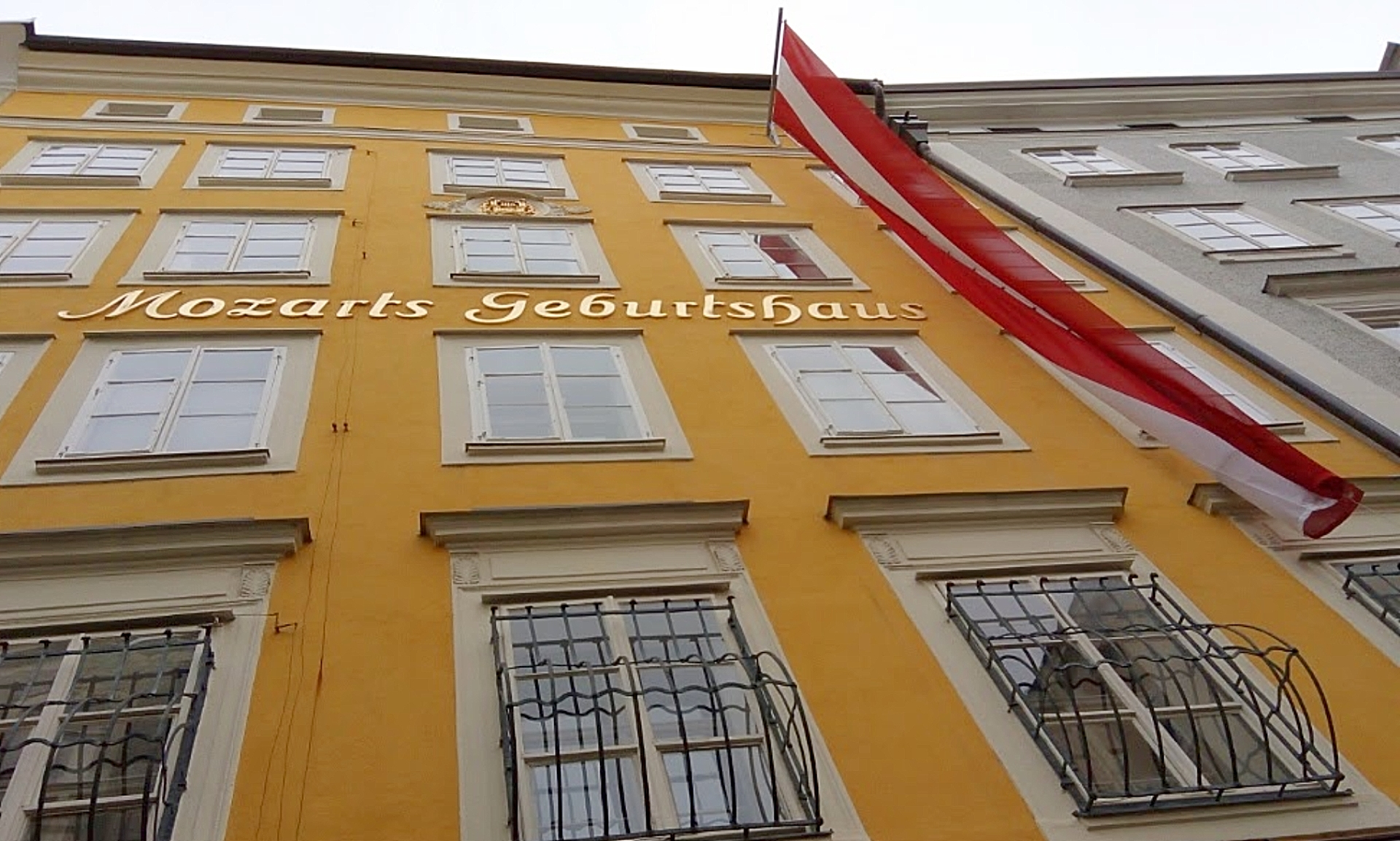 Fachada da casa em que Mozart nasceu, em Salzburgo, na Áustria. Foto: Carolina Werneck/Gazeta do Povo Fachada da casa em que Mozart nasceu, em Salzburgo, na Áustria. Foto: Carolina Werneck/Gazeta do Povo