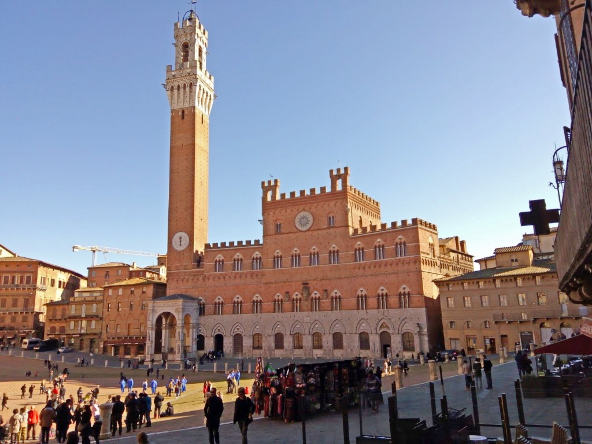 A Piazza del Campo, em Siena, é palco para uma das corridas de cavalo mais tradicionais do mundo. Foto: Carolina Werneck/Gazeta do Povo A Piazza del Campo, em Siena, é palco para uma das corridas de cavalo mais tradicionais do mundo. Foto: Carolina Werneck/Gazeta do Povo