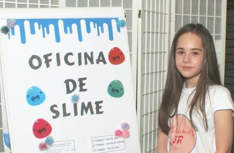 Empreendedora, Júlia contou com a ajuda da mãe para abrir a própria empresa de oficinas de smile. Foto: arquivo pessoal. Empreendedora, Júlia contou com a ajuda da mãe para abrir a própria empresa de oficinas de smile. Foto: arquivo pessoal.