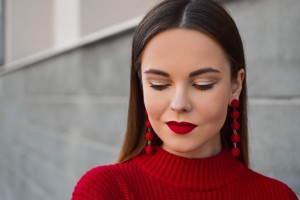 Feira mostra tendências de beleza e estética neste fim de semana em Curitiba Mais de 100 expositores vão mostrar o que é moda em maquiagem e beleza. Foto: Pete Bellis / Unsplash