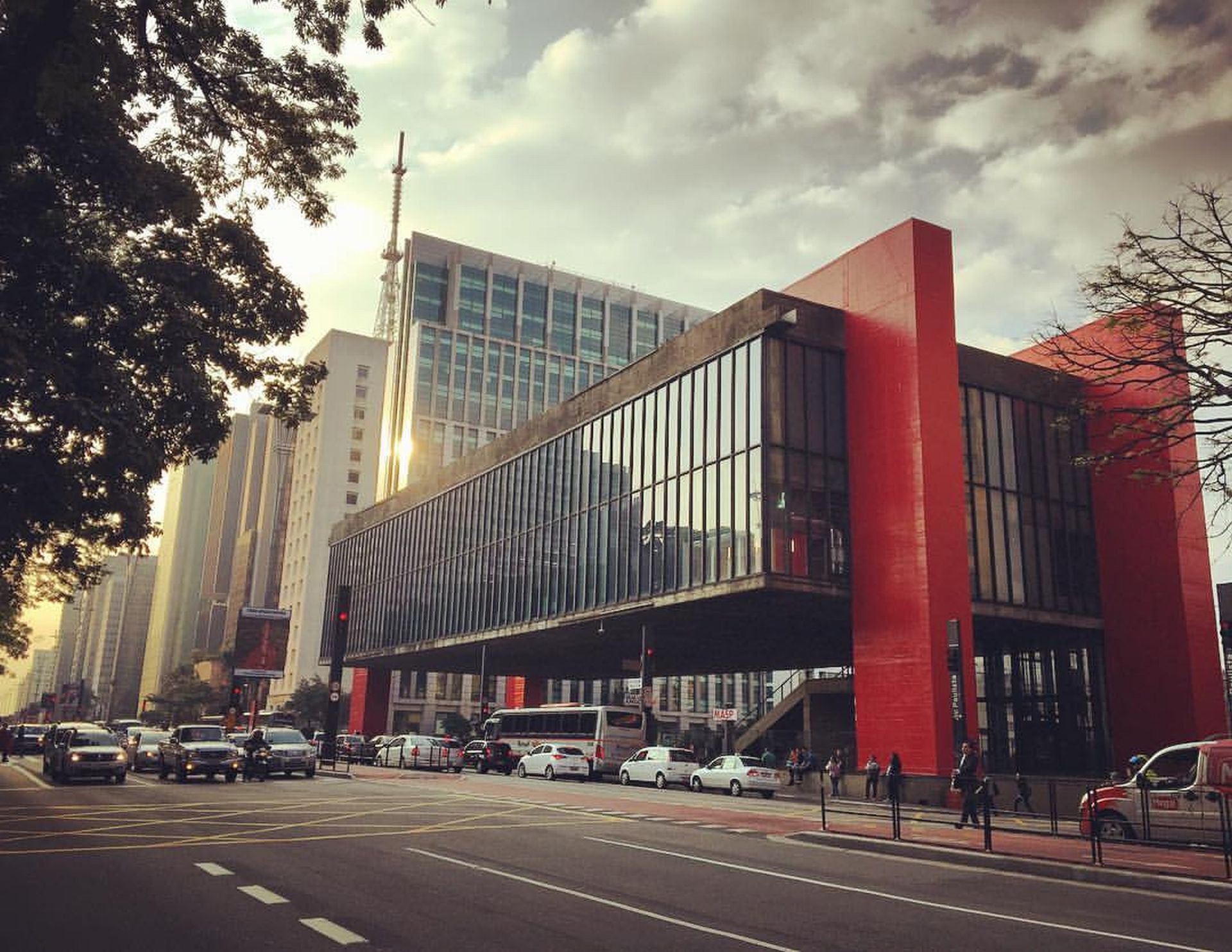 A cidade de São Paulo é a que tem os pacotes de última hora mais em conta, a partir de R$ 534 por pessoa. Foto: VisualHunt.