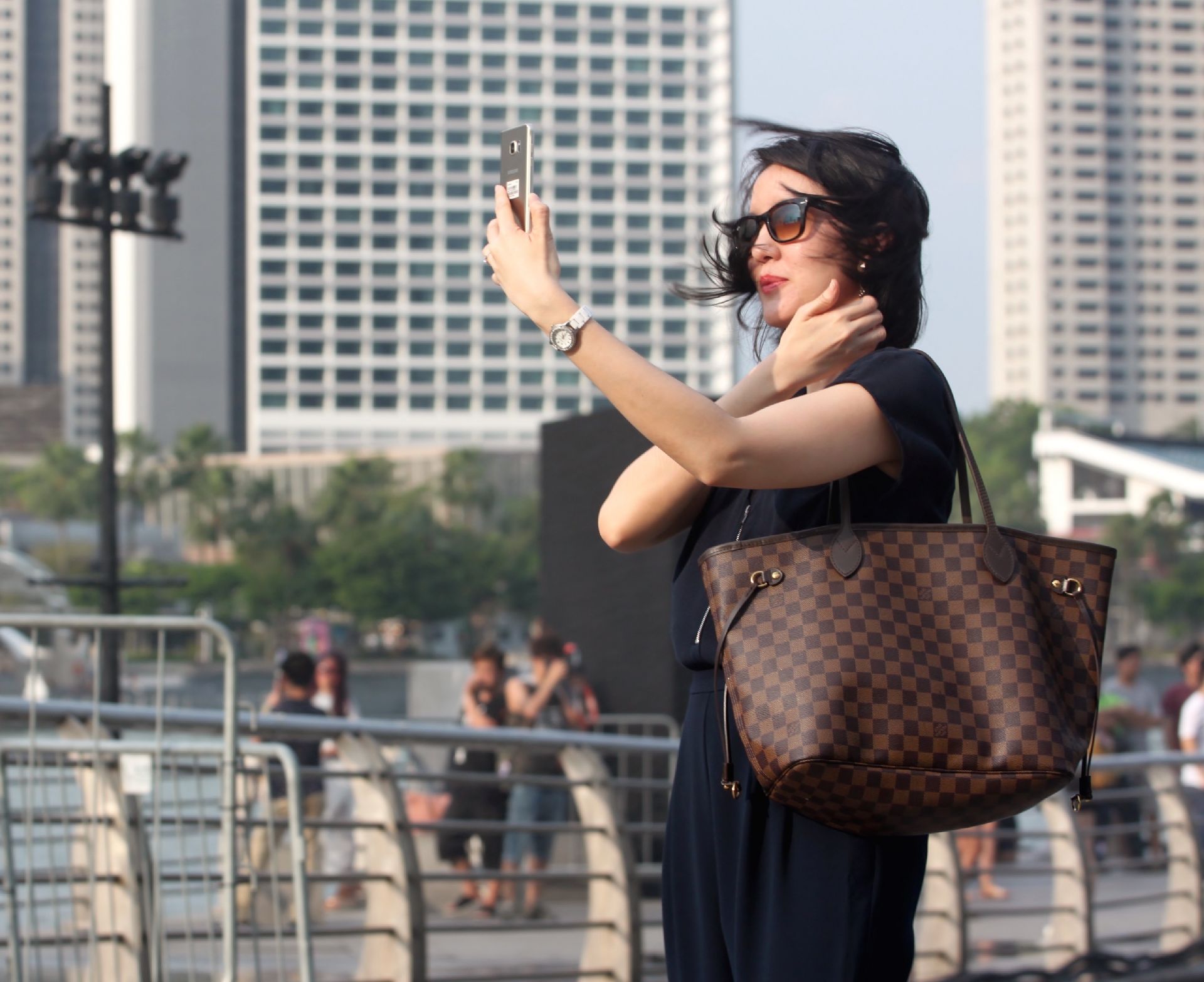 Companhias estão aderindo às selfies para o check-in: não precisa nem mostrar a passagem. Foto: Visualhunt Companhias estão aderindo às selfies para o check-in: não precisa nem mostrar a passagem. Foto: Visualhunt