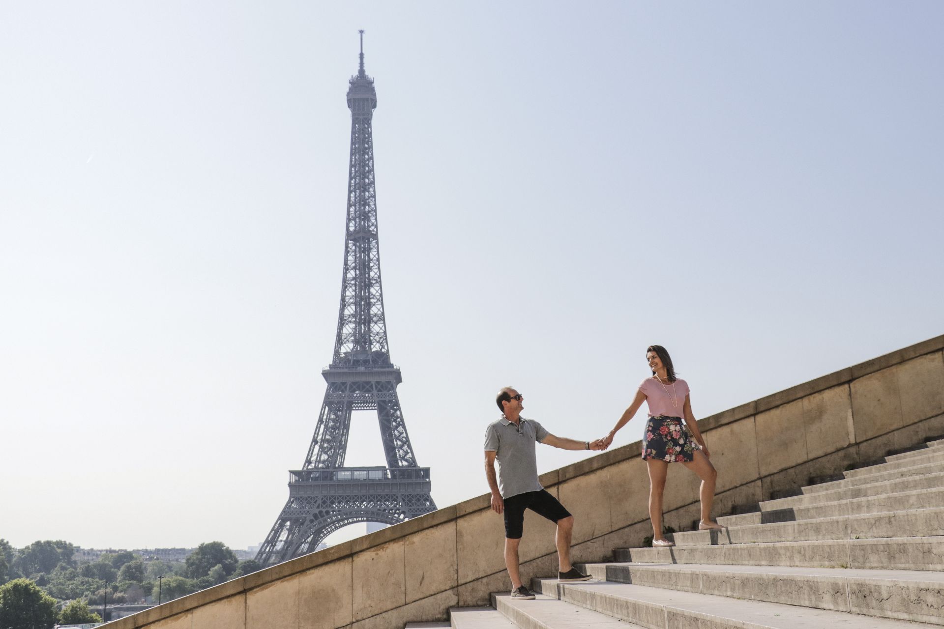 Lucilene e Cesar foram à Paris comemorar os três anos de relacionamento com um ensaio fotográfico em frente à "Dama de Ferro" francesa. Foto: Paris do meu jeito. Lucilene e Cesar foram à Paris comemorar os três anos de relacionamento com um ensaio fotográfico em frente à "Dama de Ferro" francesa. Foto: Paris do meu jeito.