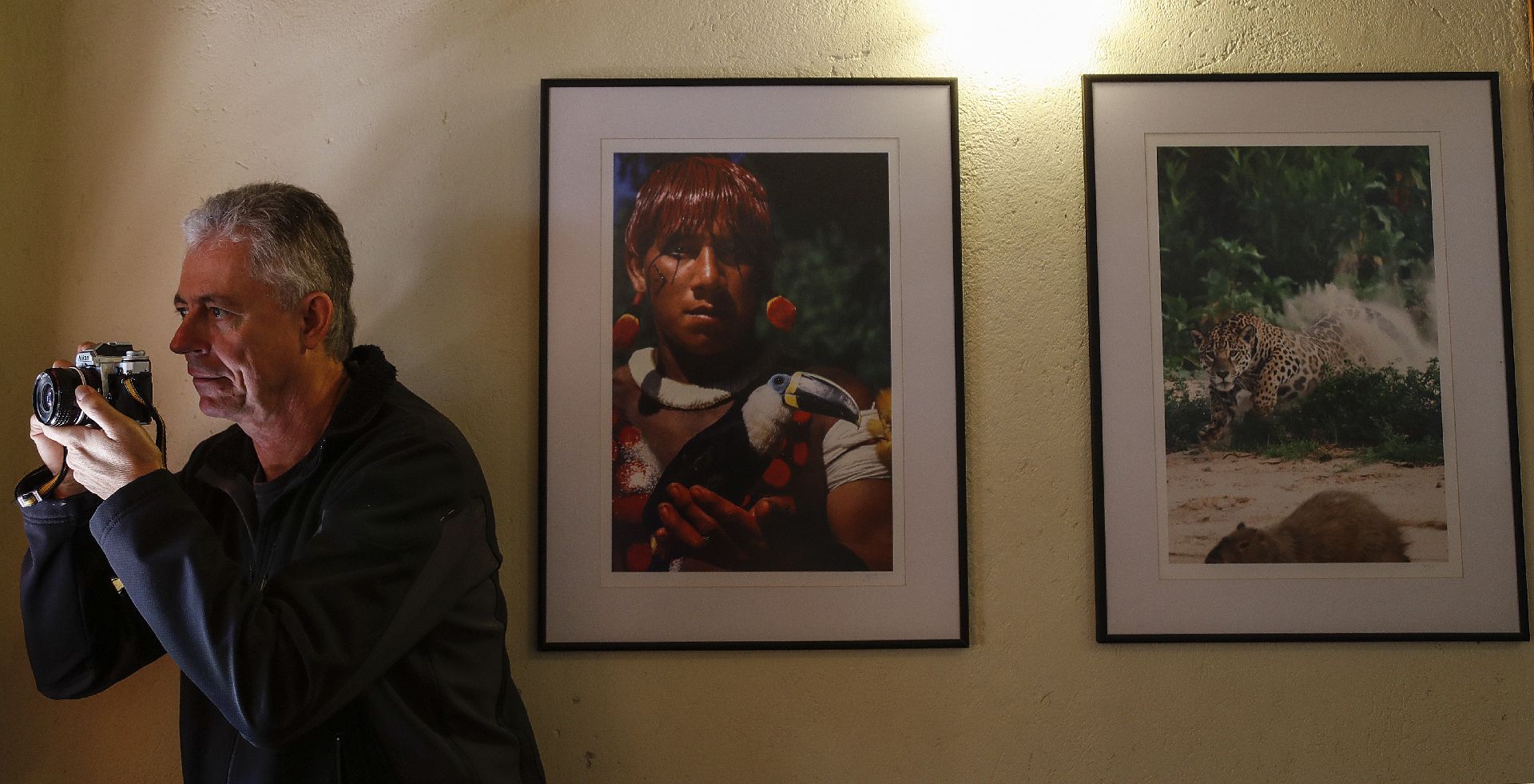 Há 43 anos, o curitibano escolheu a fotografia para conscientizar as pessoas sobre o meio ambiente. Foto: Jonathan Campos / Gazeta do Povo