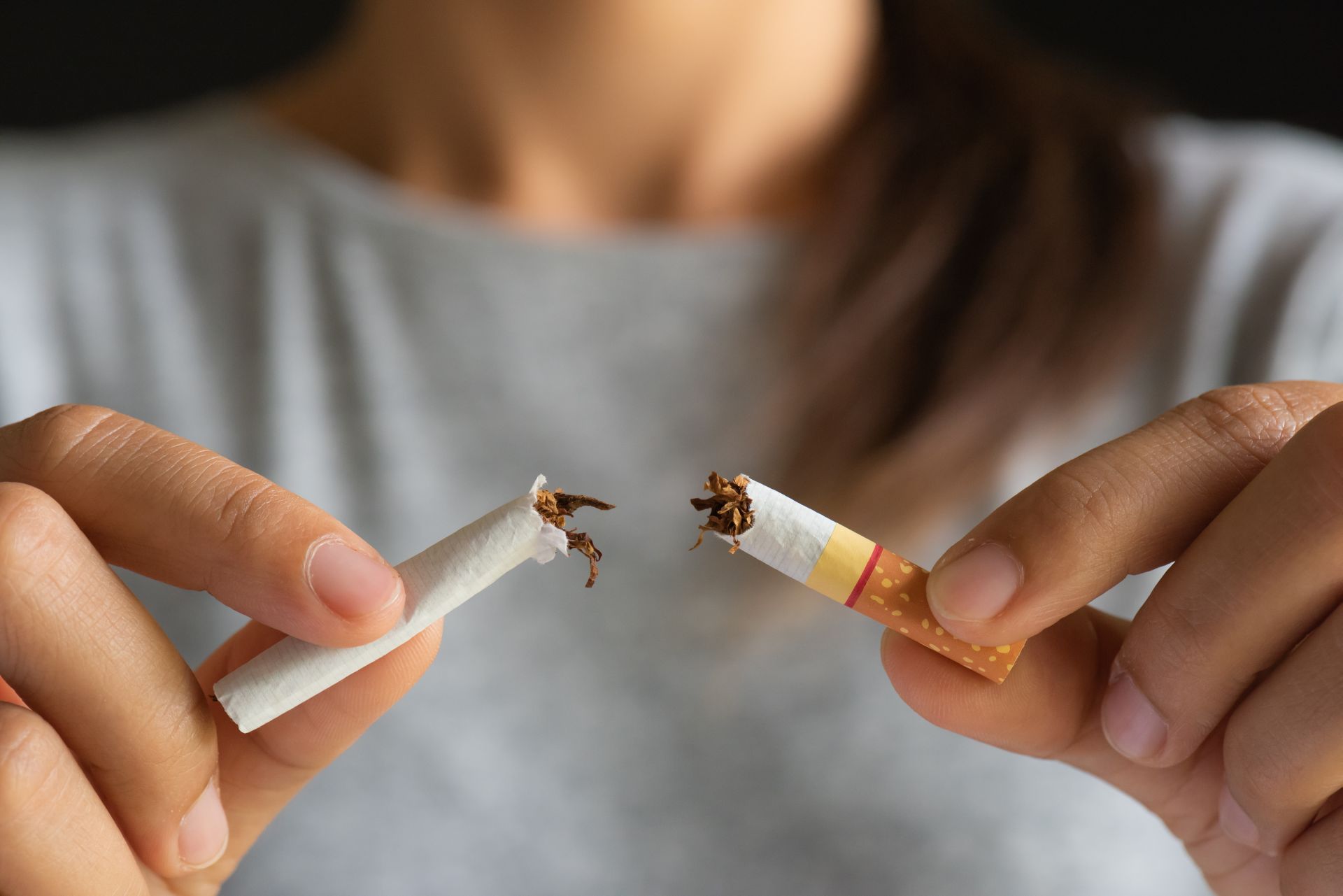 Cigarros: risco 30 vezes maior para câncer de pulmão, além de danos à saúde dos fumantes passivos (Foto: Bigstock) Cigarros: risco 30 vezes maior para câncer de pulmão, além de danos à saúde dos fumantes passivos (Foto: Bigstock)