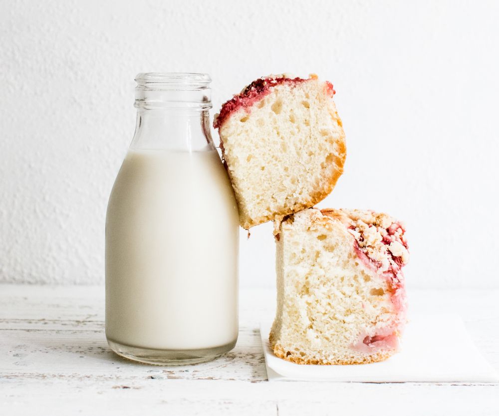 A lactose e o glúten são substâncias que pioram os sintomas da SII. Foto: Monika Grabkowska / Unsplash A lactose e o glúten são substâncias que pioram os sintomas da SII. Foto: Monika Grabkowska / Unsplash