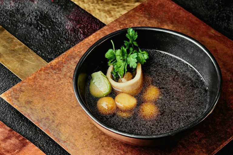 Caldo de ossos é popular nas ruas de Nova York, nos Estados Unidos. Foto: Bigstock