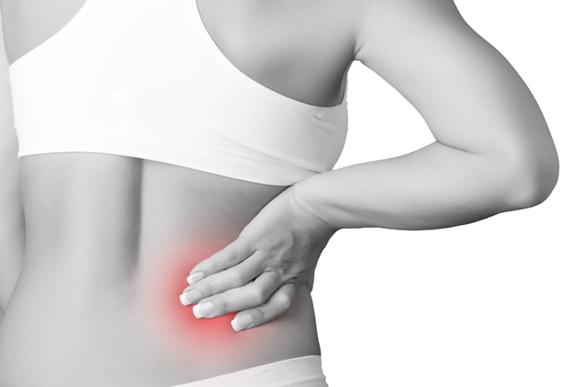 Dores nas costas podem ser fruto de diversos fatores, mas o principal é a má postura. Foto: Bigstock. Dores nas costas podem ser fruto de diversos fatores, mas o principal é a má postura. Foto: Bigstock.