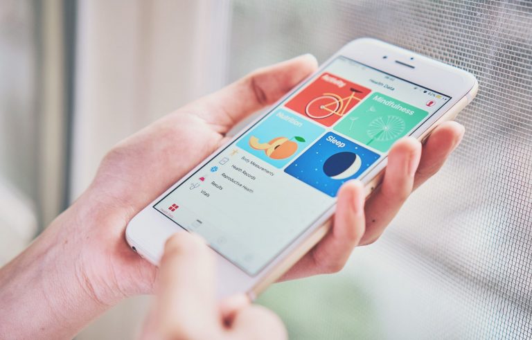 Os aplicativos têm impactos significativos tanto na mudança de hábitos quanto na melhora de resultados clínicos. Foto: Bigstock.