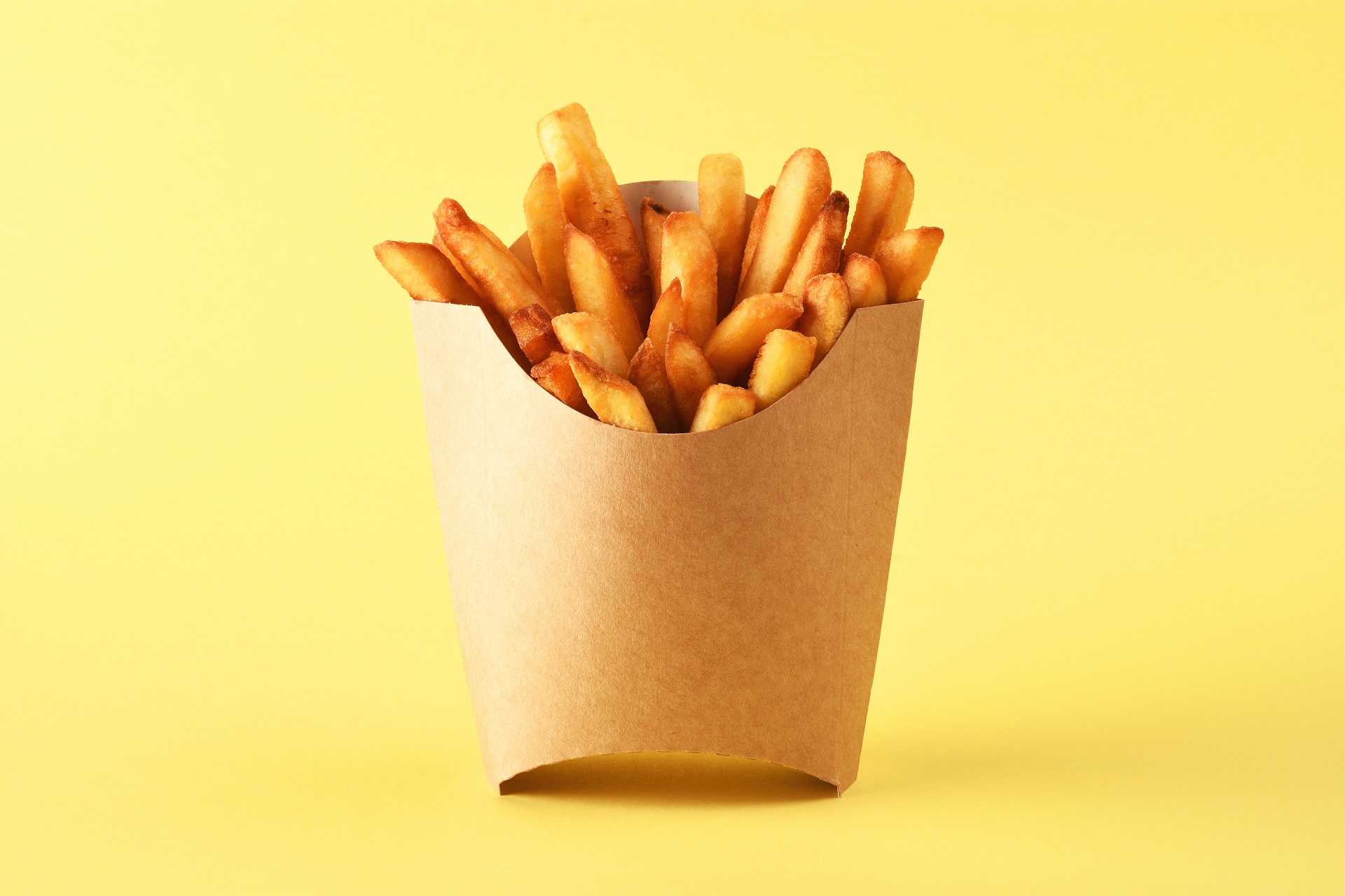 No caso das batatas, a sugestão é que sejam imersas em solução de vinagre antes de qualquer preparação. Foto: Bigstock.