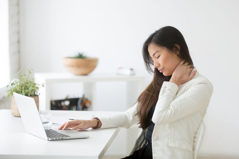 Pessoas com fibromialgia poderão, no futuro, solicitar auxílio doença e aposentadoria sem necessidade de carência. Foto: Bigstock.
