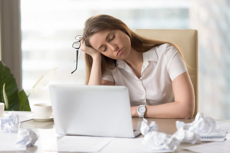 São necessários entre 500 mg a 4 mil mg do nutriente, por dia, variando conforme a idade da pessoa e os sintomas que ela apresenta. Foto: Bigstock.