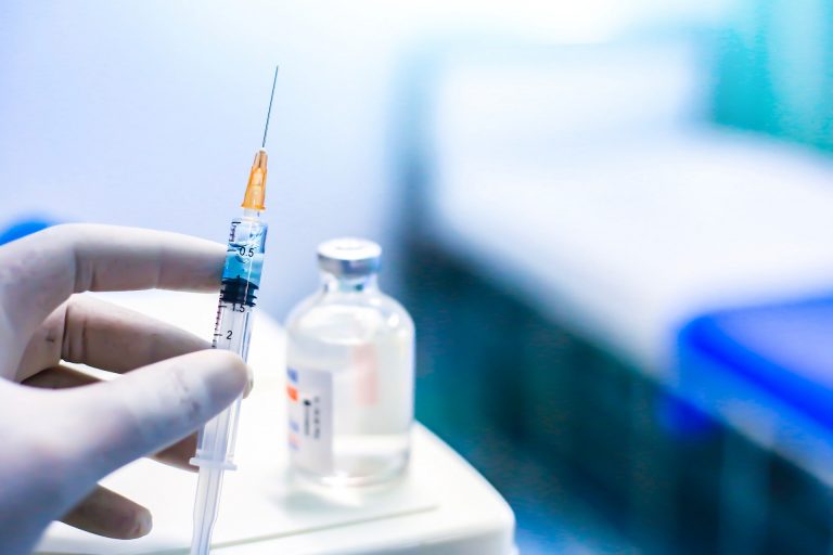 A AME é uma doença genética que interfere na capacidade do corpo de produzir uma proteína considerada essencial para a sobrevivência dos neurônios motores. Foto: Bigstock.