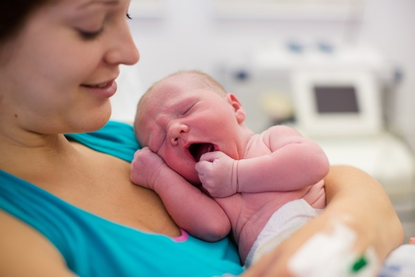 São Paulo elimina transmissão do vírus HIV de mãe para filho São Paulo é a terceira cidade brasileira a conseguir impedir a transmissão do vírus de mãe para filho. Foto: Bigstock,