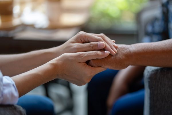 Cuidados paliativos focam em qualidade de vida em momento delicado O foco não é prolongar a vida do paciente, mas, sim, fazer com que ele viva da melhor maneira possível. Foto: Bigstock.