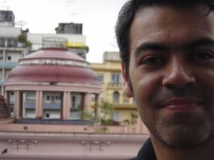 A ficção e os sons de Carlos Machado