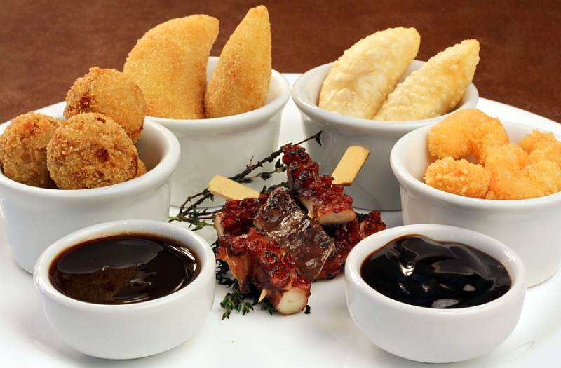 Couvert gourmet de cortesia no Bar do Victor