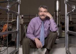 Ian Hutchinson, professor do MIT: “É prejudicial mostrar a ciência com um poder que, na realidade, ela não tem”