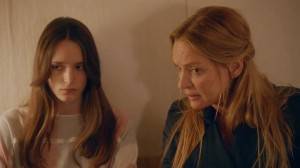 Uma Thurman interpreta mulher traída que confronta a jovem Joe em um episódio cômico e, ao mesmo tempo, trágico.