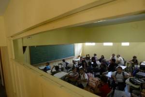 Primeira semana de aula deve ser usada para promover interação (Imagem: Daniel Derevecki/Gazeta do Povo)