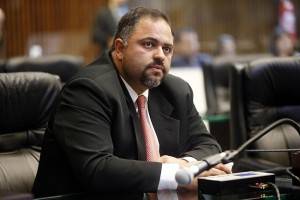 O deputado Artagão Júnior explicou que caberá à Secretaria de Estado da Educação definir em que disciplina será ensinado o criacionismo, caso seu projeto de lei seja aprovado. (Foto: Albari Rosa)