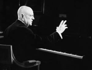 O compositor Jean Sibelius em uma foto de 1946