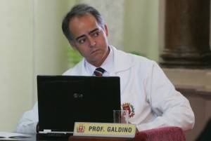 Câmara suspende mandato de Galdino, acusado de agredir colega