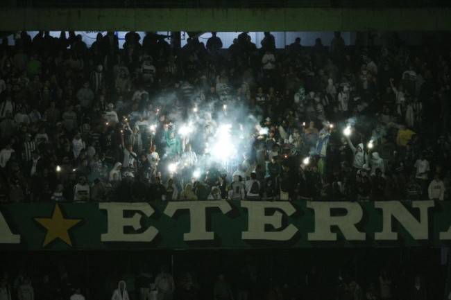 CORXIRA - CURITIBA - 08/04/2010 - FUTEBOL