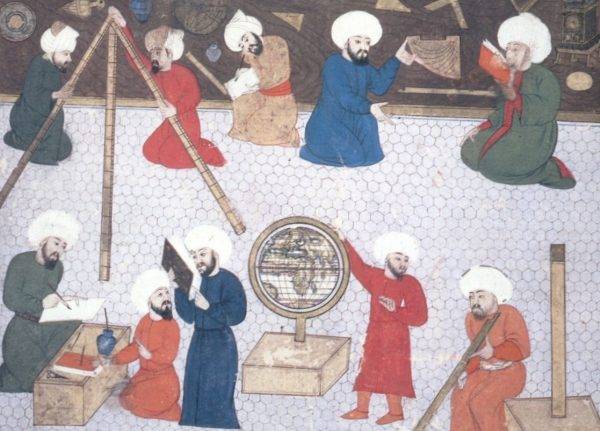 O observatório de Taqi al Din, em Istambul: astrônomos islâmicos estavam convictos sobre a esfericidade da Terra. (Imagem: Reprodução)