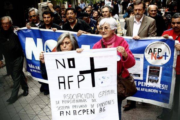 Aposentados chilenos protestam contra os baixos valores das pensões. Foto: Organização NO+AFP