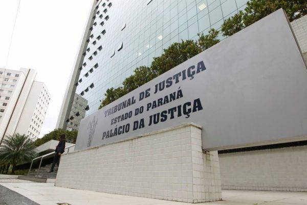 Para concorrer ao cargo de juiz é necessário ser bacharel em Direito com 3 anos de prática jurídica. (Foto: Antônio More/Gazeta do Povo)
