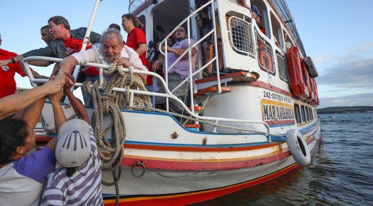 Adivinha quem Lula levou para o ‘banho de povo’? Lula na Travessia do Rio São Francisco entre Sergipe e Alagoas.Foto Ricardo Stuckert