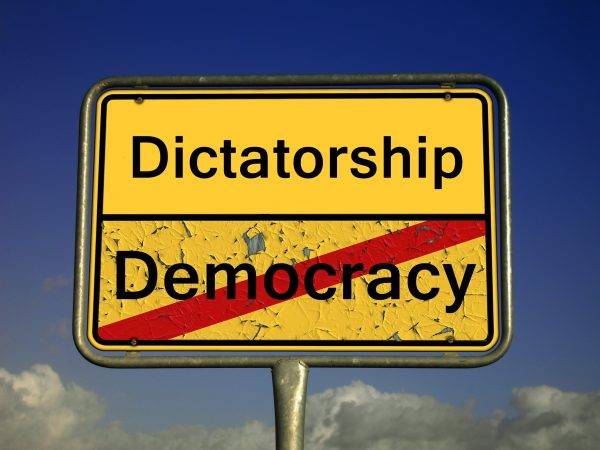 Brasil sobe duas posições no Índice da Democracia, mas só porque outros países caíram