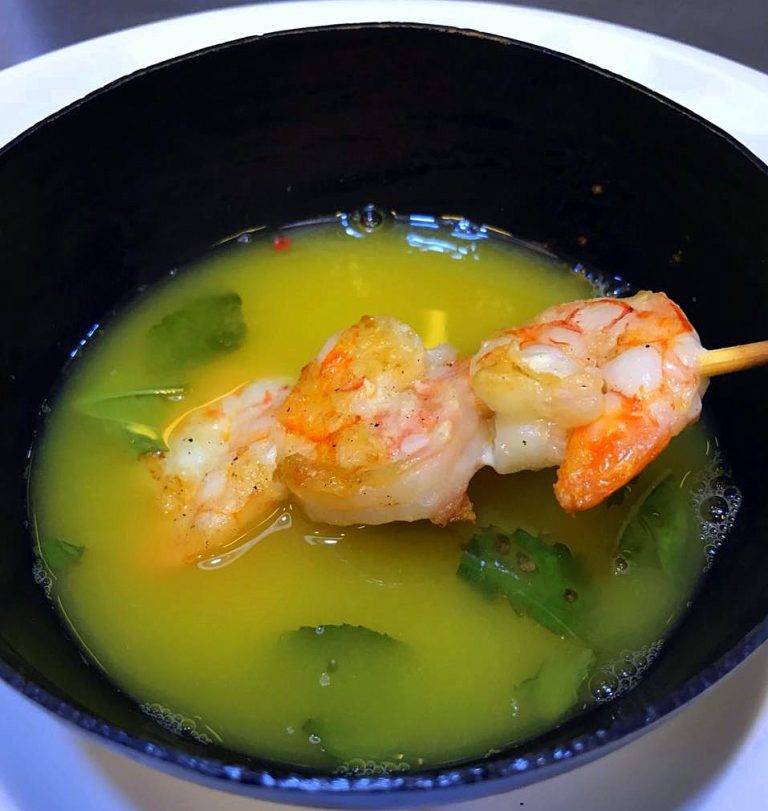 Mukeka viaja pelo Brasil. Começando com cardápio especial da cozinha paraense Tacacá, uma assinatura oficial da culinária do Pará, é uma das entradas do Menu paraense que o Mukeka começa a servir a parte desta terça. (Fotos/ Divulgação)