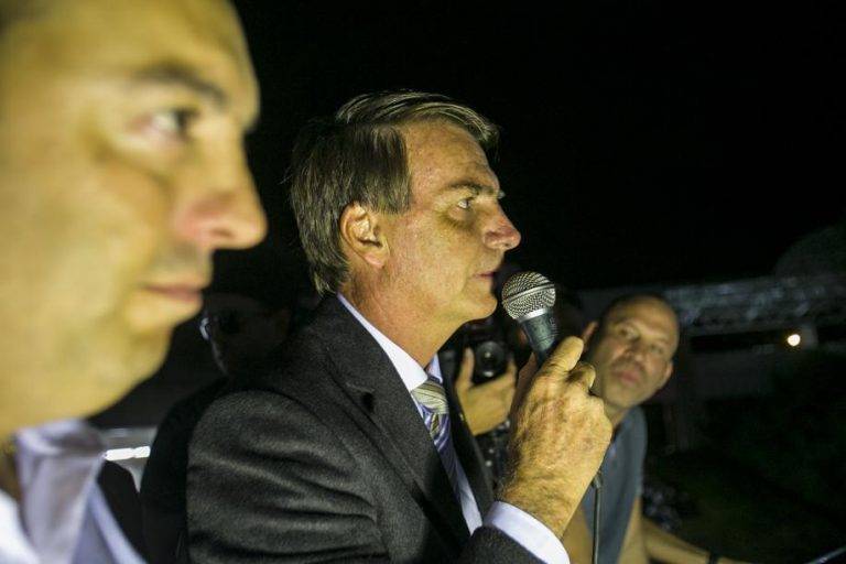 Bolsonaro quer fazer “cúpula da direita” em Foz do Iguaçu Bolsonaro quer fazer “cúpula da direita” em Foz do Iguaçu