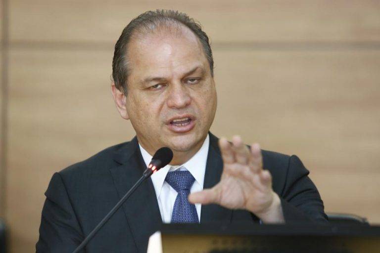 Nove paranaenses assinam CPI da Lava Jato. Dois agora dizem se arrepender Nove paranaenses assinam CPI da Lava Jato. Dois agora dizem se arrepender