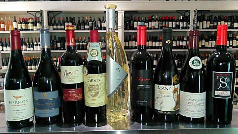 Um super evento de vinhos acontece no sábado, em Curitiba. E restam apenas poucas vagas Alguns dos vinhos de ponta que foram selecionados para o evento especial do próximo sábado, na AdegaFRANCO. (Foto/ Divulgação)
