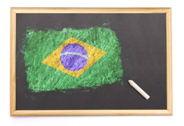Educação para a cidadania: quando inserir na formação de crianças e jovens contextos sociopolíticos e econômicos