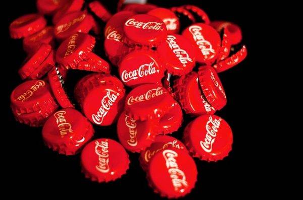 A Coca-Cola vai deixar o Brasil? A que ponto chegou a disputa pelo “bolsa-refrigerante”