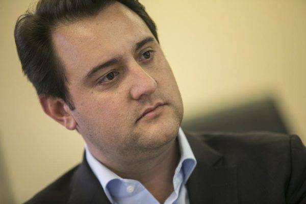 Osmar saiu, mas Ratinho continua patinando no mesmo teto de votos