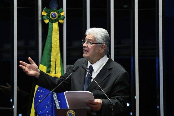 Senador Roberto Requião (MDB-PR). Foto: Marcos Oliveira/Arquivo Agência Senado